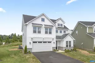 305 Sunbird Ln, Waynesboro, VA 22980 - Photo 2