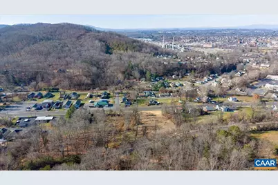 1357 E Main St, Waynesboro, VA 22980 - Photo 8