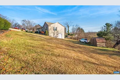 619 Essex Dr, Staunton, VA 24401 - Photo 6