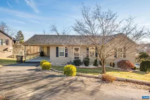 619 Essex Dr, Staunton, VA 24401 - Photo 2