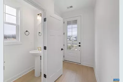 321 Springdale Rd, Waynesboro, VA 22980 - Photo 6