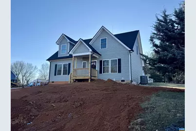202 Robin Hood Rd, Staunton, VA 24401 - Photo 1