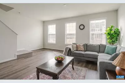 104 Mapleshire Ct, Waynesboro, VA 22980 - Photo 4