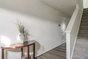 104 Mapleshire Ct, Waynesboro, VA 22980 - Photo 2