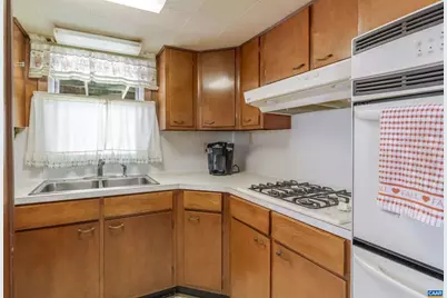 906 Alta St, Staunton, VA 24401 - Photo 10