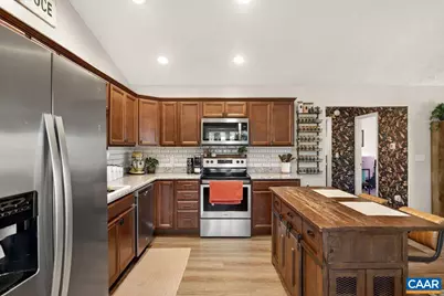 445 Kirby Ave, Waynesboro, VA 22980 - Photo 10