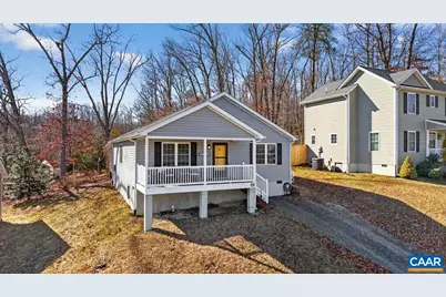 445 Kirby Ave, Waynesboro, VA 22980 - Photo 2