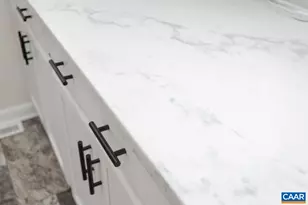 323 Driscoll St, Staunton, VA 24401 - Photo 16