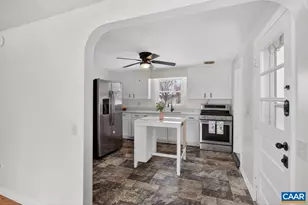 323 Driscoll St, Staunton, VA 24401 - Photo 8