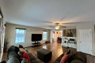 305 Overview St, Waynesboro, VA 22980 - Photo 8