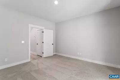 284 Gibraltar Dr, Waynesboro, VA 22980 - Photo 6