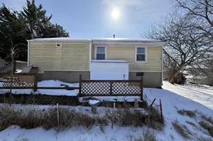 2405 Bare St, Staunton, VA 24401 - Photo 4