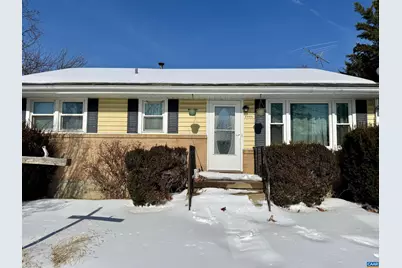 2405 Bare St, Staunton, VA 24401 - Photo 2