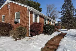 908 Belmore Ave, Staunton, VA 24401 - Photo 4