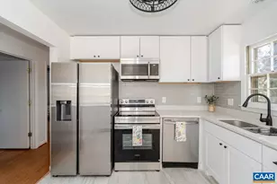 1408 N Coalter St, Staunton, VA 24401 - Photo 10