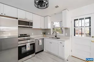 1408 N Coalter St, Staunton, VA 24401 - Photo 6