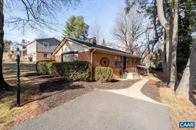 1408 N Coalter St, Staunton, VA 24401 - Photo 2