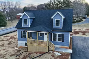 200 Robinhood Rd, Staunton, VA 24401 - Photo 1