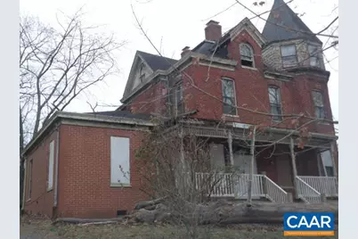 1040 Reservoir St, Waynesboro, VA 22980 - Photo 4