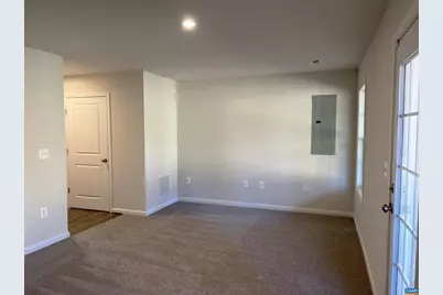 325 Willowshire Ct, Waynesboro, VA 22980 - Photo 4