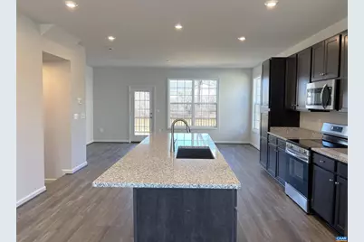 325 Willowshire Ct, Waynesboro, VA 22980 - Photo 6