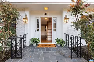 303 Copeland Dr, Staunton, VA 24401 - Photo 2