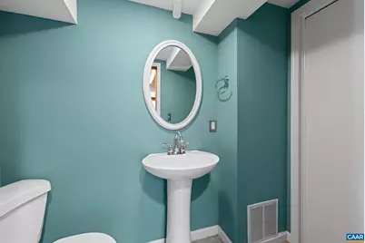 303 Copeland Dr, Staunton, VA 24401 - Photo 50