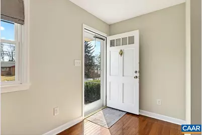 205 Stonewall Dr, Waynesboro, VA 22980 - Photo 4