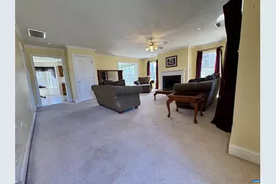 212 Kingsport Rd, Waynesboro, VA 22980 - Photo 4