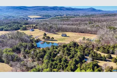 443 Meadow View Ln, Fort Valley, VA 22652 - Photo 4