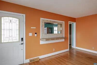 424 Oak Ave, Waynesboro, VA 22980 - Photo 2