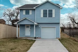 2511 Chesapeake St, Staunton, VA 24401 - Photo 1