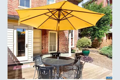 17 N Washington St, Staunton, VA 24401 - Photo 28