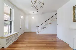 17 N Washington St, Staunton, VA 24401 - Photo 4