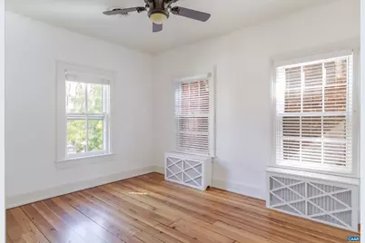 17 N Washington St, Staunton, VA 24401 - Photo 20