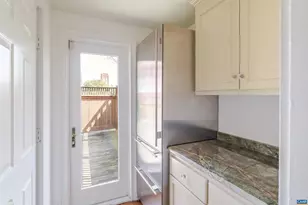 17 N Washington St, Staunton, VA 24401 - Photo 10