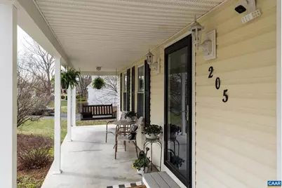 205 Yount Ave, Staunton, VA 24401 - Photo 4