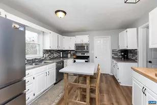 205 Yount Ave, Staunton, VA 24401 - Photo 8