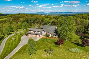 320 Carrsbrook Dr, Staunton, VA 24401 - Photo 2