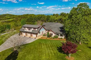 320 Carrsbrook Dr, Staunton, VA 24401 - Photo 8