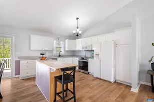 225 Mayfield la, Waynesboro, VA 22980 - Photo 2