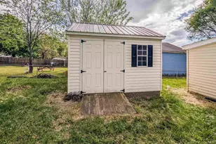944 N Forest Ave, Waynesboro, VA 22980 - Photo 18
