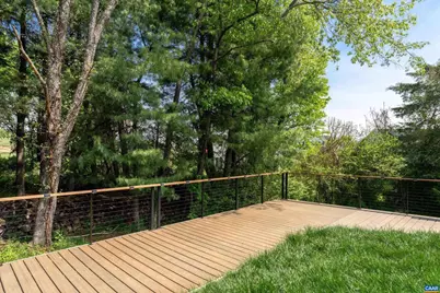 241 Vine St, Waynesboro, VA 22980 - Photo 4
