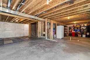 100 Vine St, Waynesboro, VA 22980 - Photo 12