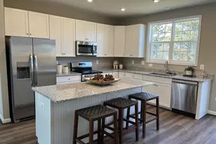 249 Cheshire Ln, Waynesboro, VA 22980 - Photo 2