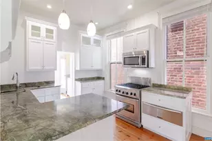 17 N Washington St, Staunton, VA 24401 - Photo 8