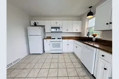 1607 Skymont Cr, Staunton, VA 24401 - Photo 6