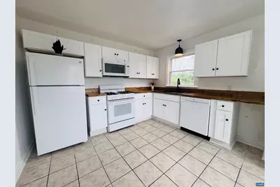 1607 Skymont Cr, Staunton, VA 24401 - Photo 8