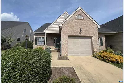 121 Bryant Dr, Waynesboro, VA 22980 - Photo 2