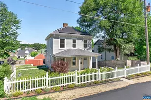433 N Winchester Ave, Waynesboro, VA 22980 - Photo 2